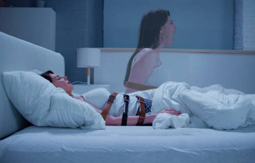 PARALYTIQUE, PLUS QUE DEBOUT.
